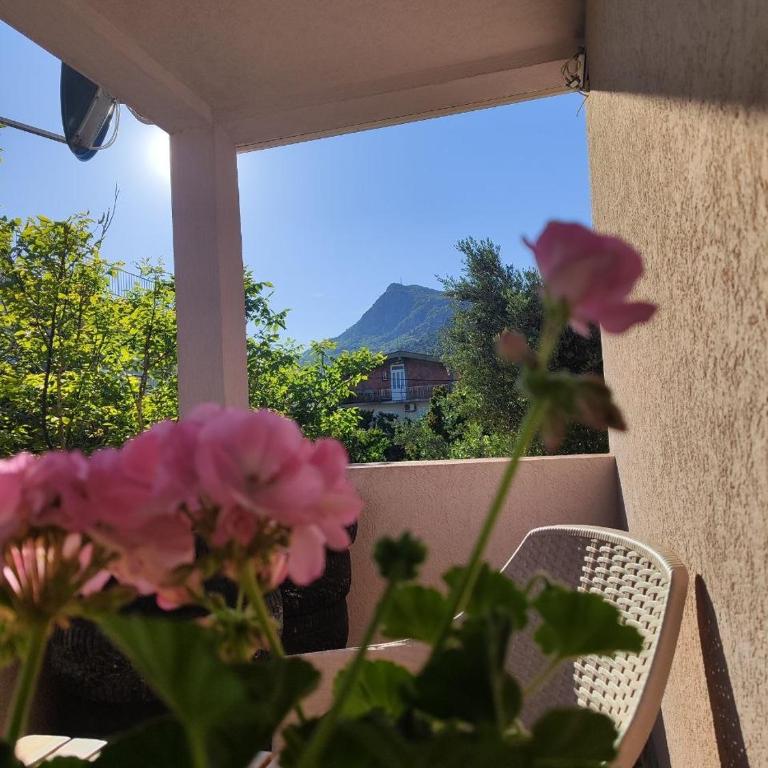 SutomoreLife Cozy Green Apartment - Apartman sa Balkonom - 1