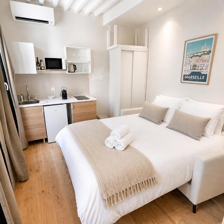 Lou Mirabeau - One-Bedroom Apartment - 1