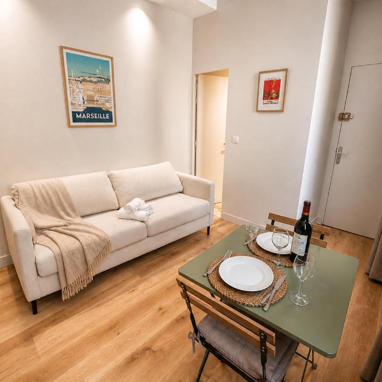 Lou Mirabeau - One-Bedroom Apartment - 5