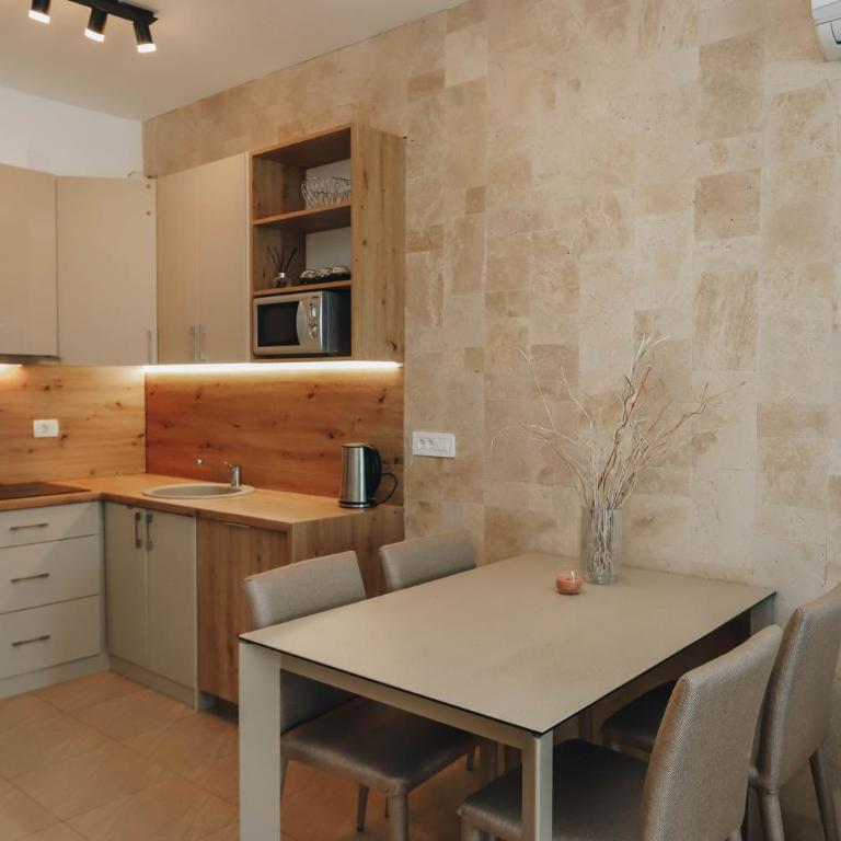 SEA&REST 3-bedroom apartment - Three-Bedroom Apartment - 3