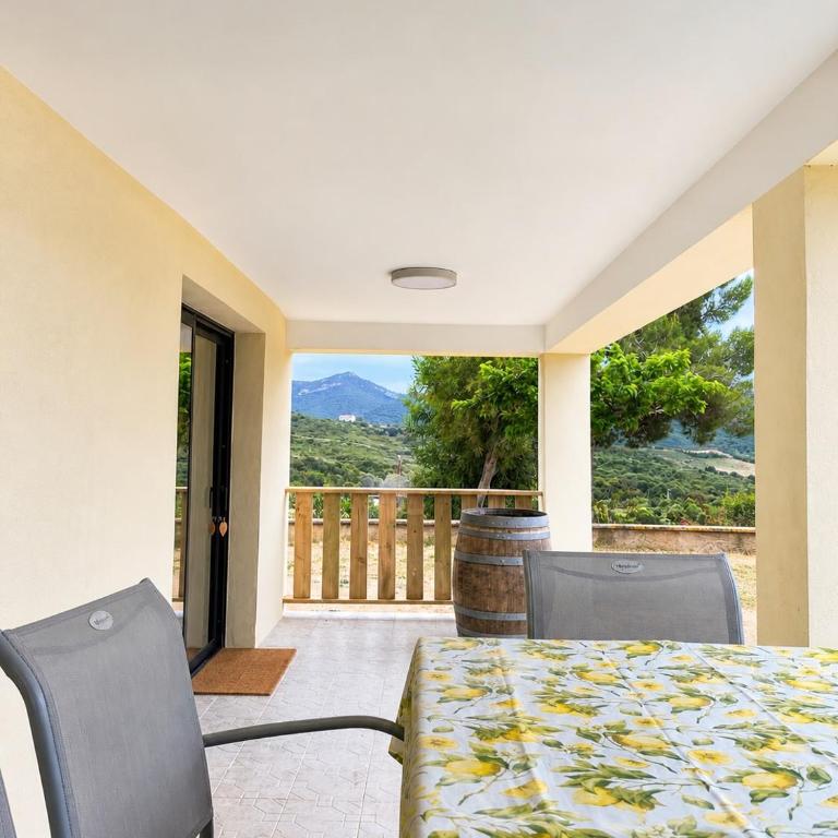 F2 à Capo di Feno, Nature, plage et jacuzzi - One-Bedroom Apartment - 14