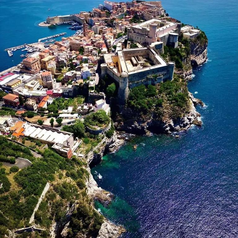 La Dimora del vico - Two-Bedroom Apartment - 1