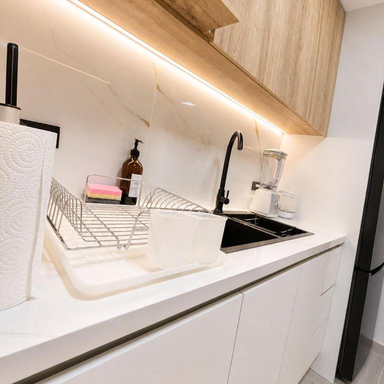 Suite Moderno y Acogedora con Ubicación Ideal de un solo ambiente - Two-Bedroom Apartment - 4