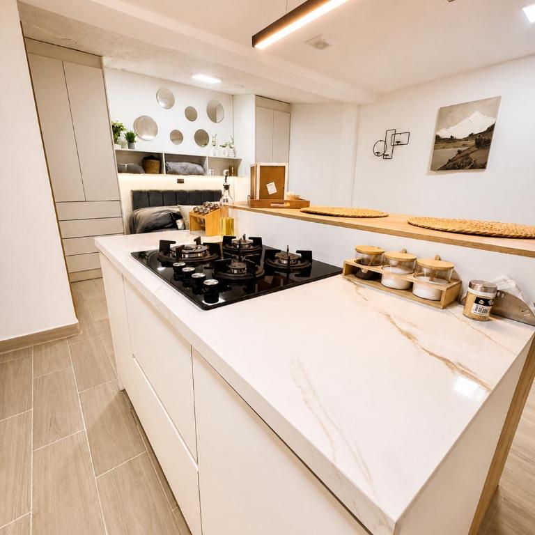 Suite Moderno y Acogedora con Ubicación Ideal de un solo ambiente - Two-Bedroom Apartment - 8