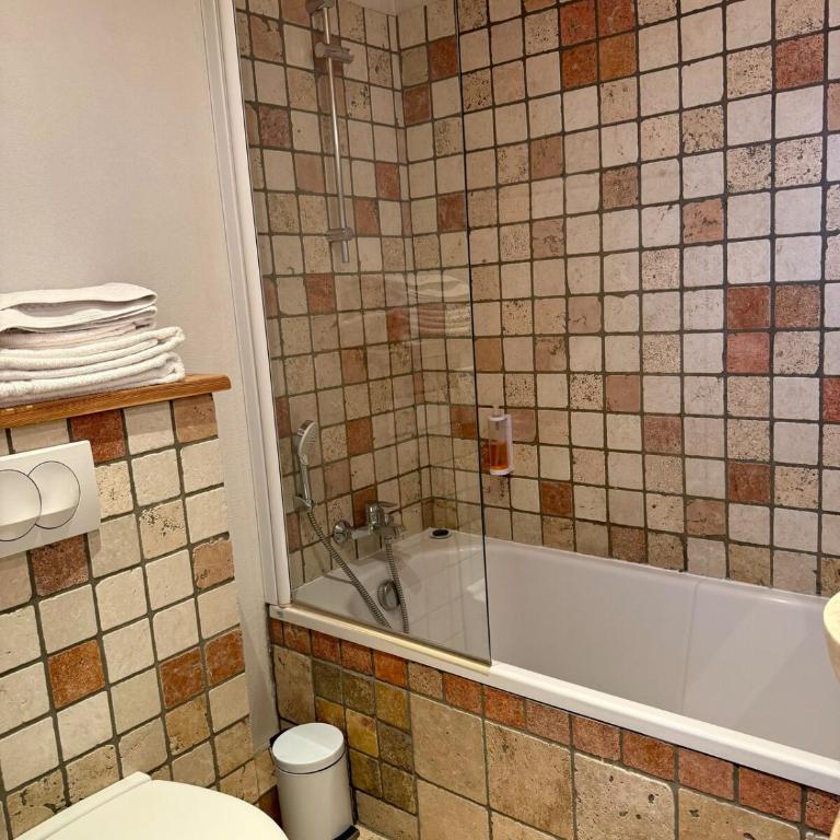 Le Galibier - Loft sous les toits au cœur de Briançon - Two-Bedroom Apartment - 4