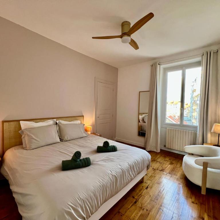 2 chambres, Parking privé, Gare à 8 min - Appartement 2 Chambres - 13
