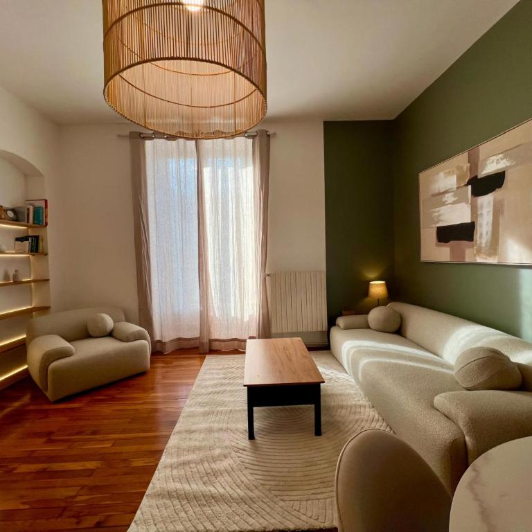 2 chambres, Parking privé, Gare à 8 min - Appartement 2 Chambres - 12