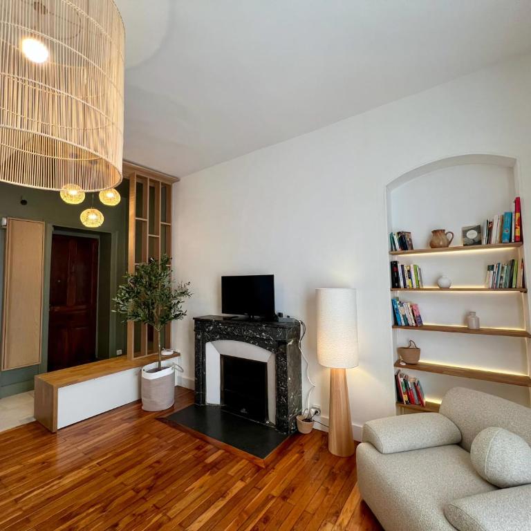 2 chambres, Parking privé, Gare à 8 min - Appartement 2 Chambres - 21