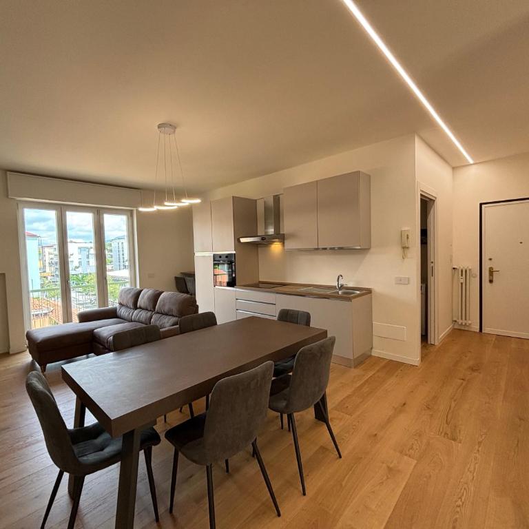 Design & Style Appartamento con 3 camere e 2 bagni - Appartamento Premium con 3 Camere da Letto e Balcone - 24