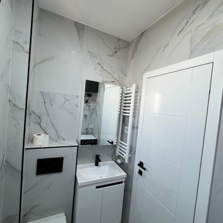 Lux Apartment near Ada Mall & Lake - Apartman sa 2 Spavaće Sobe - 21