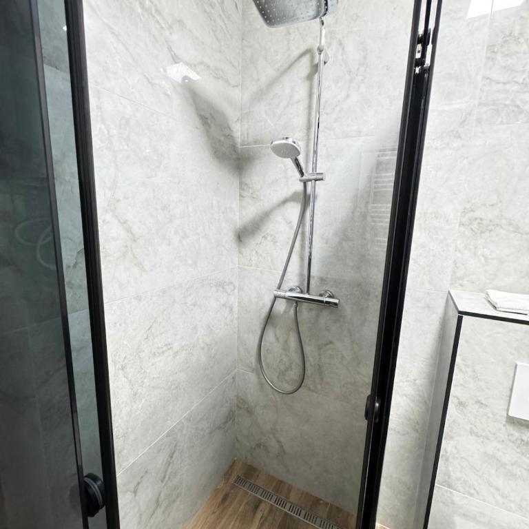 Lux Apartment near Ada Mall & Lake - Apartman sa 2 Spavaće Sobe - 39