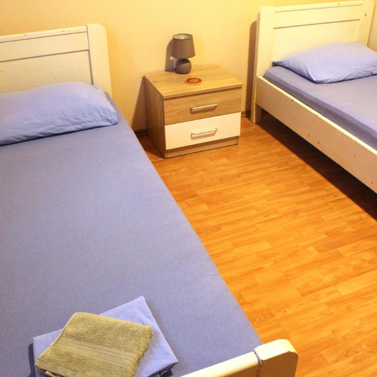 TravelBreak - Dvokrevetna Soba sa Zasebnim Krevetima i Zajedničkim Toaletom - 3