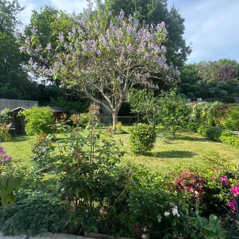 Maison familiale rénovée, centre et plage à pied!! 4ch, salle de jeux, jardin cloturé - Haus mit 4 Schlafzimmern - 6