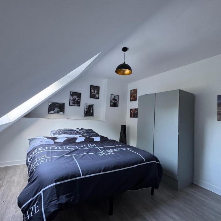 Maison familiale rénovée, centre et plage à pied!! 4ch, salle de jeux, jardin cloturé - Haus mit 4 Schlafzimmern - 30