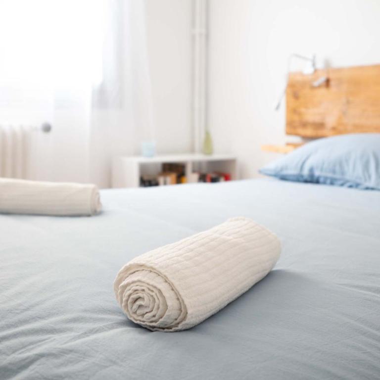 Appartement Calme avec Parking Gratuit - Appartamento con 2 Camere da Letto - 4