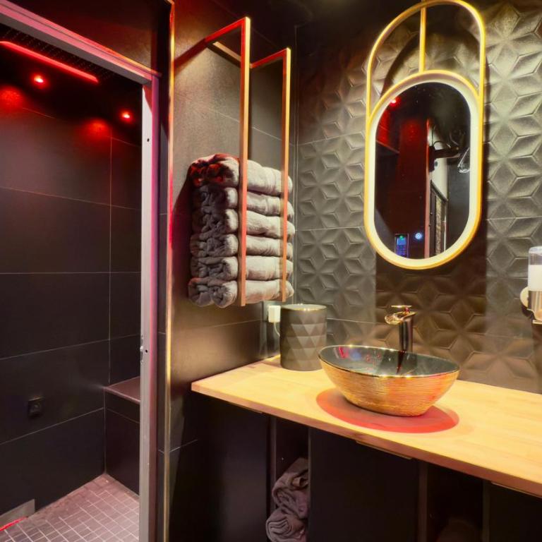 Luxuria - Jacuzzi et Hammam - Appartement 1 Chambre - 10