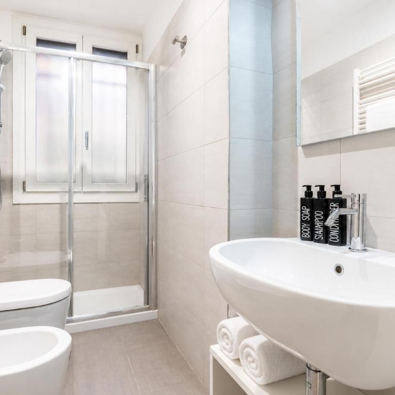 Finalmente a casa, Nuovo, Centrale e senza Scale - Appartamento con 2 Camere da Letto - 24