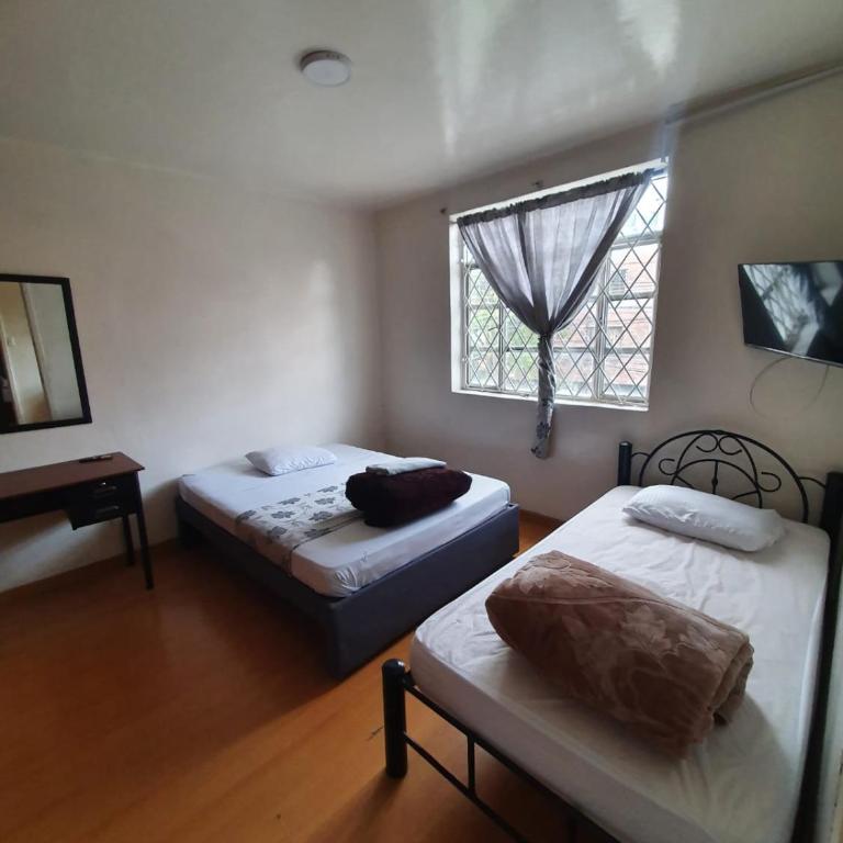 Hostal Casa Primavera - Apartamento Deluxe de 3 dormitorios - 2