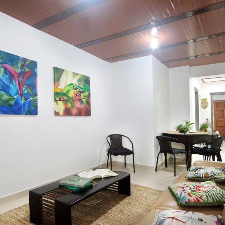 Casa Victoria ApartaHotel - Three-Bedroom Apartment with View - 7