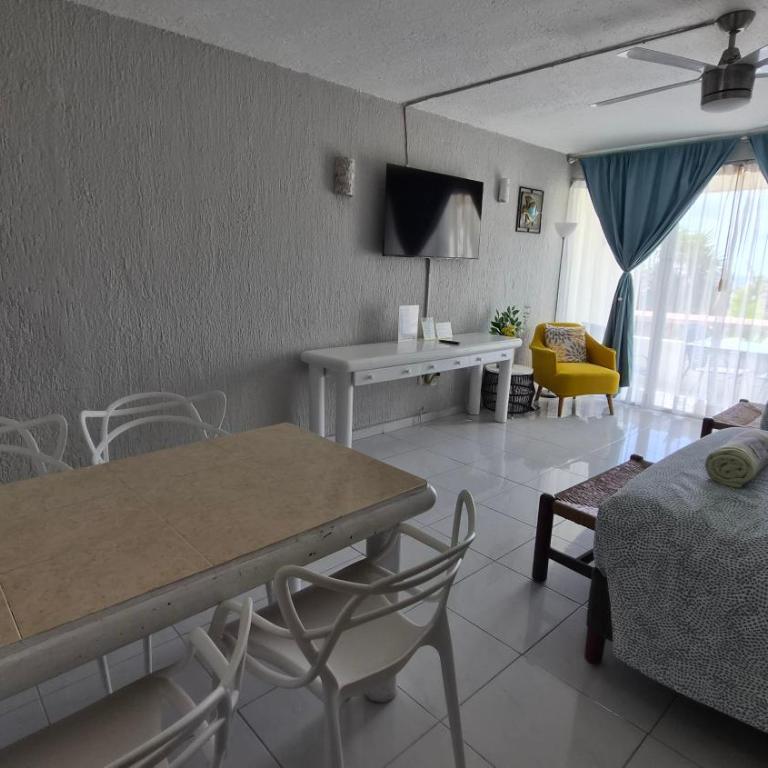 Front Beach Studio - Twin Room with Sea and Garden View - 55