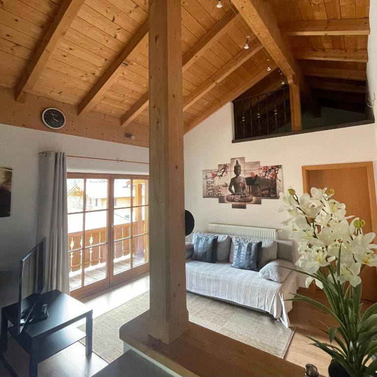 Ferienwohnung Ice Arena View - Chiemgau Karte - Apartment mit Balkon - 1