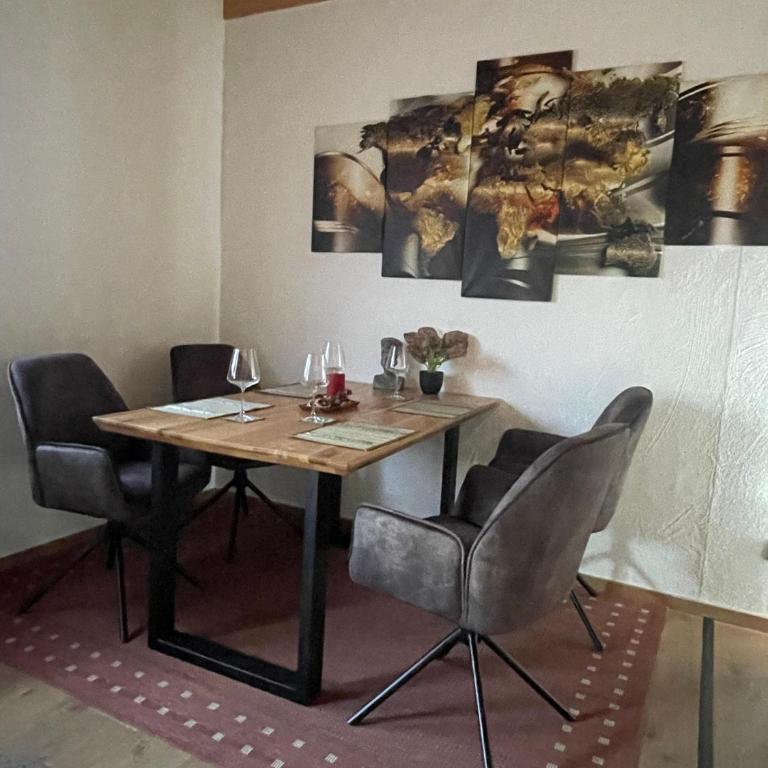 Ferienwohnung Ice Arena View - Chiemgau Karte - Apartment mit Balkon - 5
