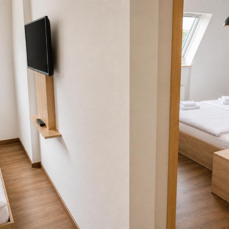 Hotel Central Nürnberg Hauptbahnhof - Vierbettzimmer - 1