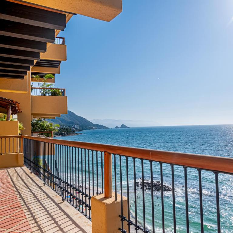 Oceanfront Condo w Infinity Pool & Huge Terrace South Shore - Apartamento de 2 dormitorios - 1