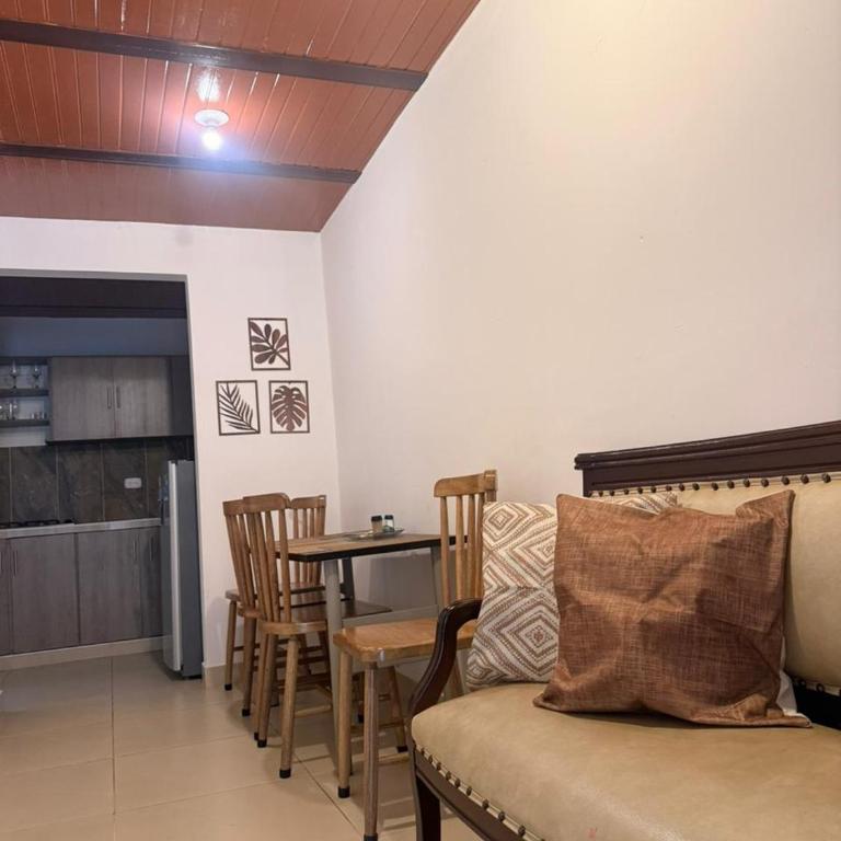 Casa Victoria ApartaHotel - Three-Bedroom Apartment - 7