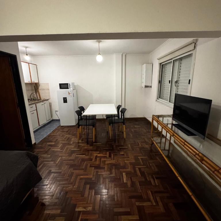 Depto San Lorenzo - Apartamento de 1 dormitorio - 2