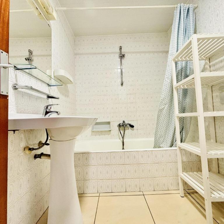 Perfecta ubicación a 80m de la playa, AC, WiFi, terraza y parking en Santa Margarita - ES-258-53 - Apartment - 31