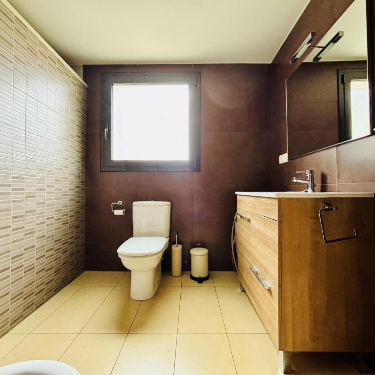 Apartamento moderno en Roses: aire acondicionado, parking, mascotas permitidas - ES-258-89 - Apartamento - 28