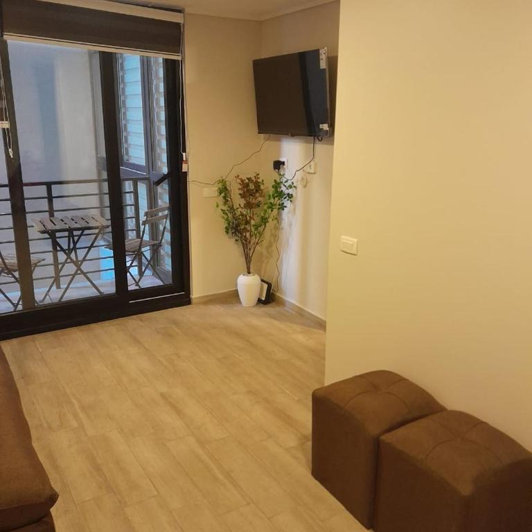Nuevo y amplio depto con terraza en el centro histórico muy cerca del Metro D215 - Apartamento de 2 dormitorios - 35