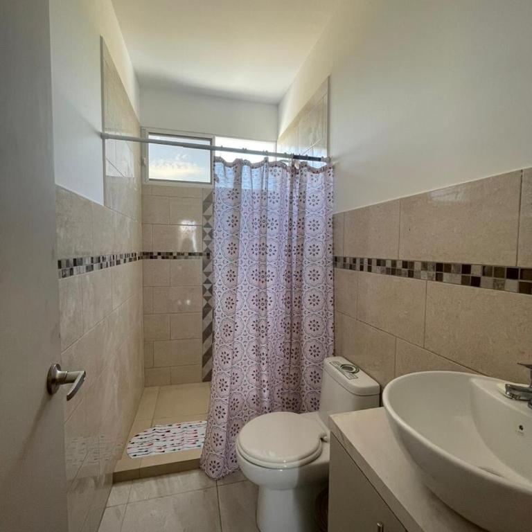 Casa vacacional Playas - Three-Bedroom House - 8