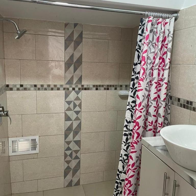 Casa vacacional Playas - Three-Bedroom House - 14