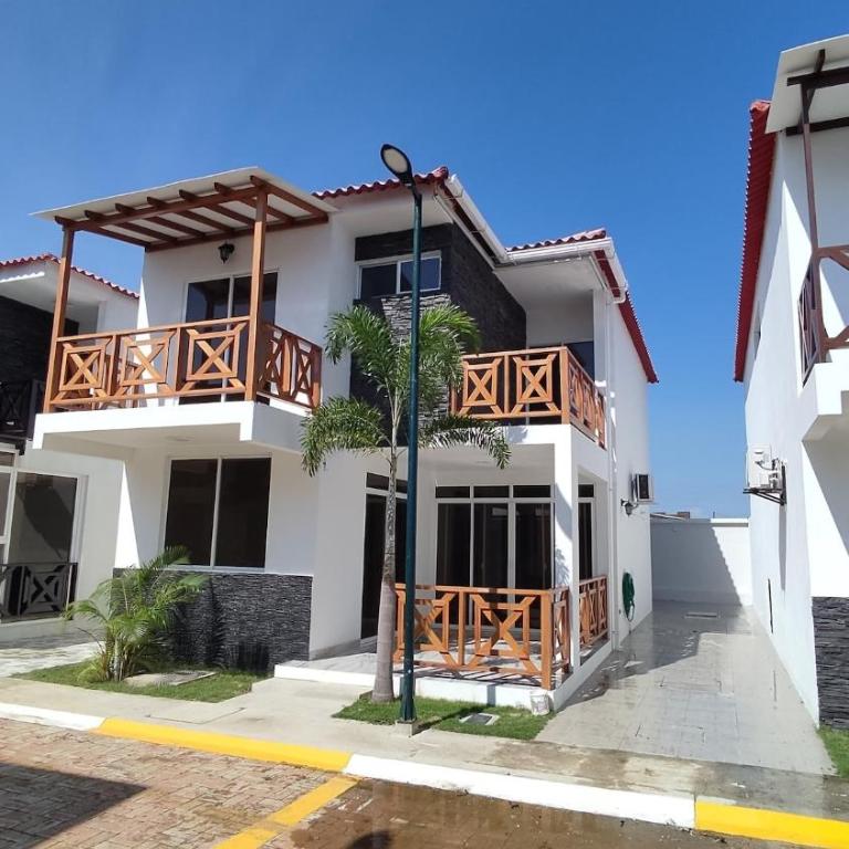 Casa vacacional Playas - Three-Bedroom House - 31