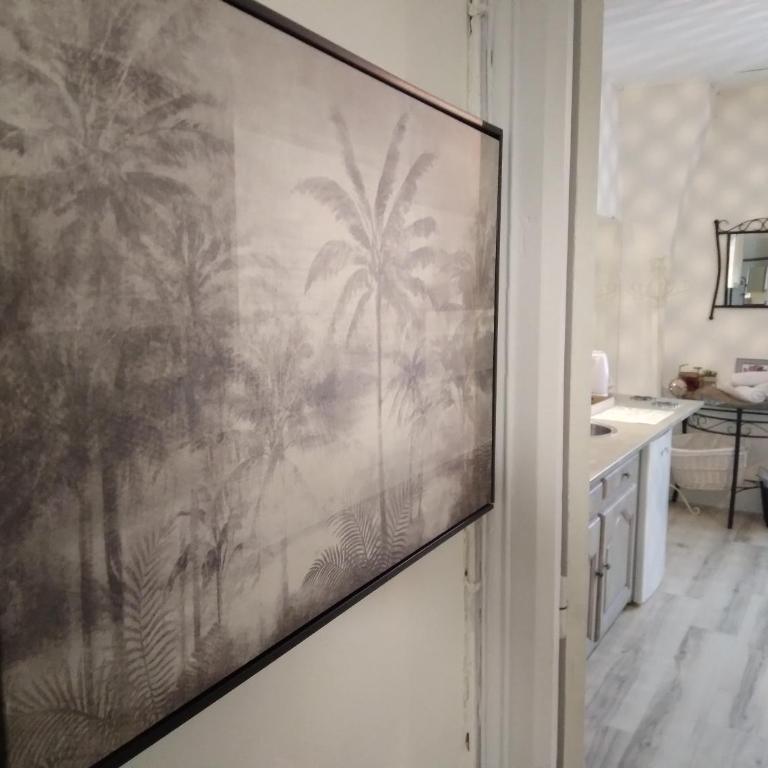 Chez Violette - One-Bedroom Apartment - 4