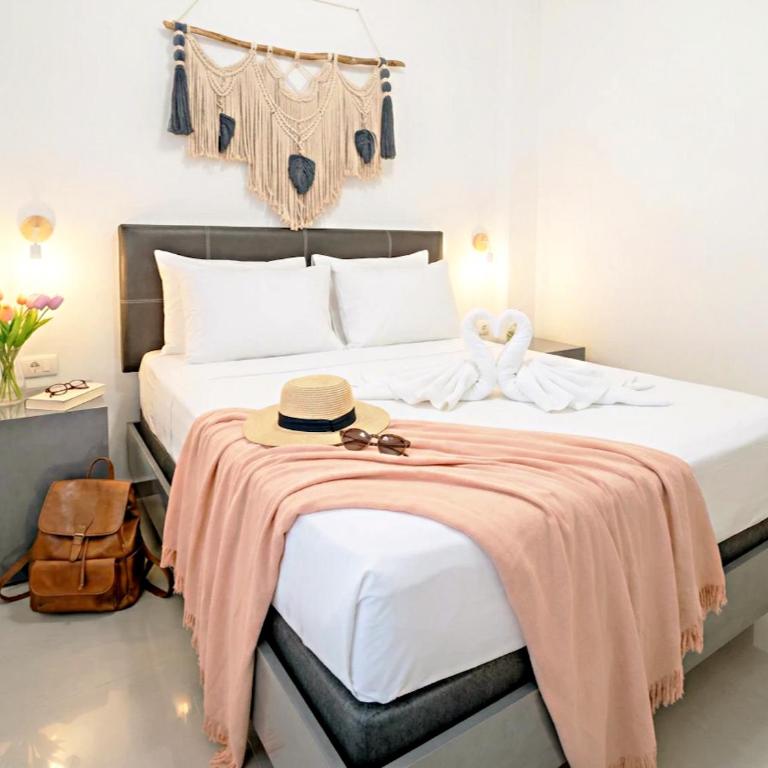Tranquil Romantic & Family Suites, Patio Pool, 7 Min Walk to Beach, Full Kitchen, Fast WiFi, AC - Apartamento Deluxe de 1 dormitorio - 4