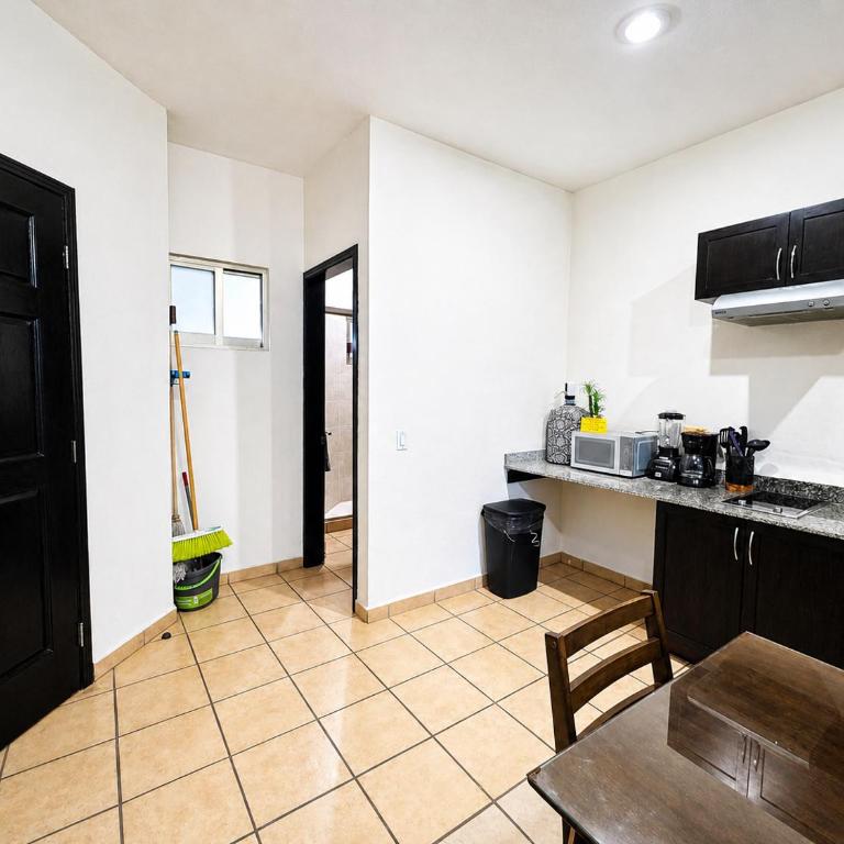 Cabo Downtown Studios - Estudio - 7