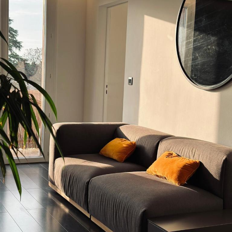 Le Petit Paris - Three-Bedroom Apartment - 5