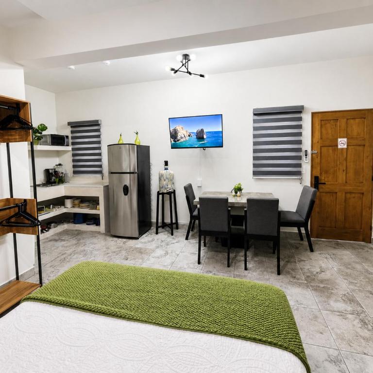 Cabo Downtown Studios - Estudio Deluxe con cama grande - 6