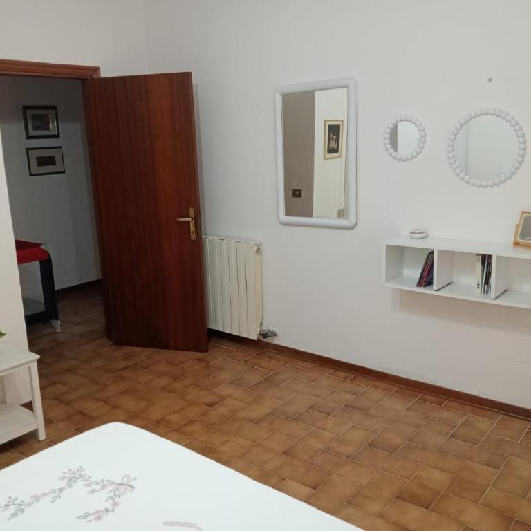 Casa Carolina Vista Lago a San Gimignano - Casa Vacanze con 3 Camere da Letto - 19