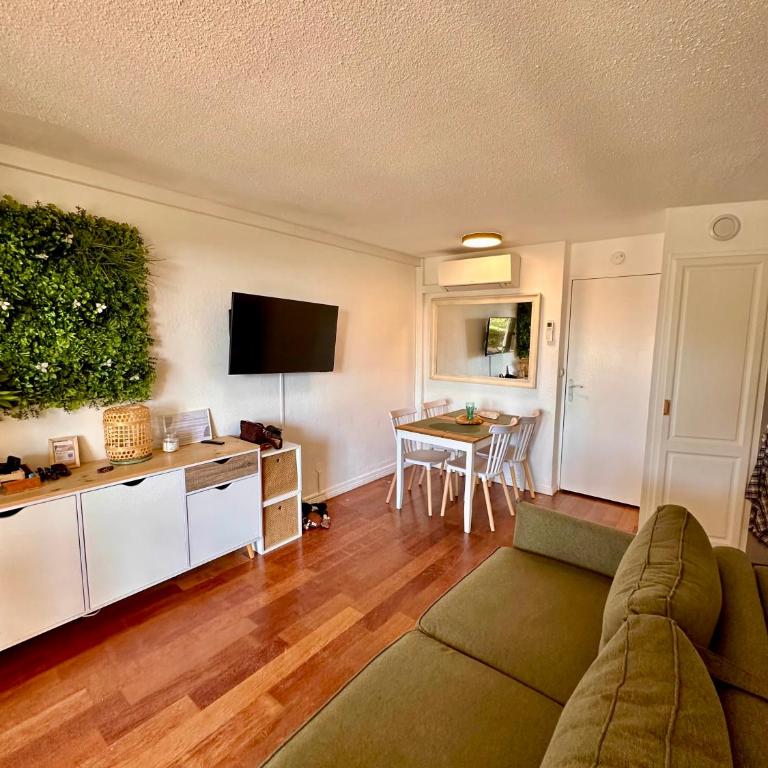 Appartement Esprit ZEN , jardin Clos Terrasse,4 Piscines Plages,Climatisation et Parking - Apartment mit 1 Schlafzimmer - 3