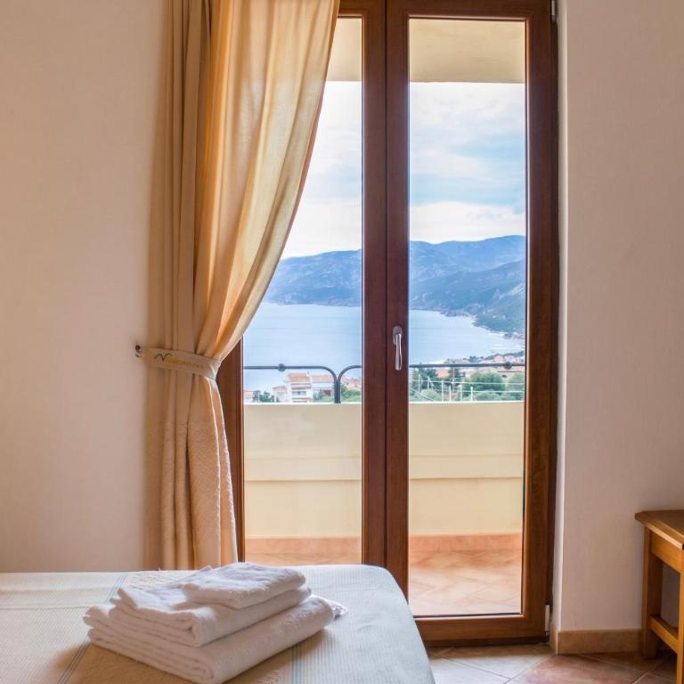 Hotel Villa Gustui Maris - Camera Tripla Superior con Vista Mare - 3