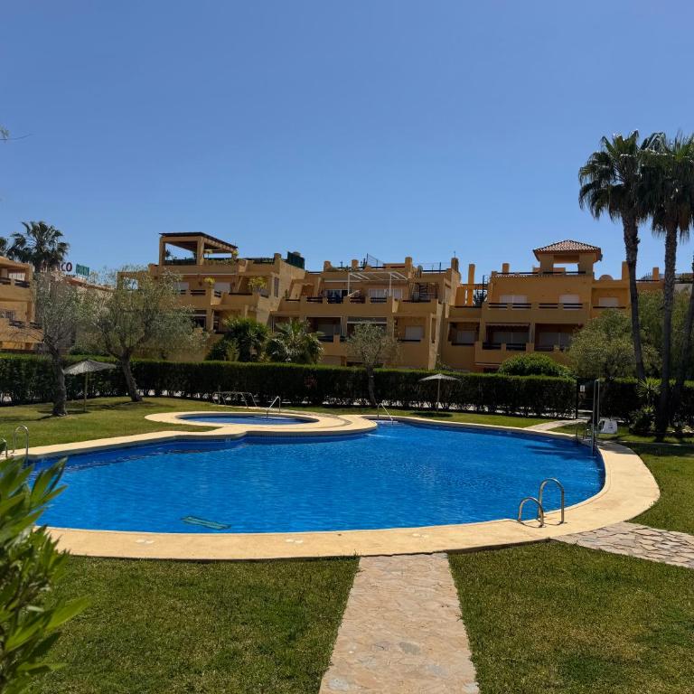 Bajo El Faro de Puerto Rey 2 - Apartamento de 2 dormitorios - 55