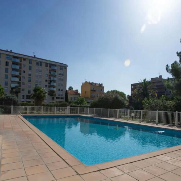 Cocon avec piscine et tennis - Appartement 2 Chambres - 1