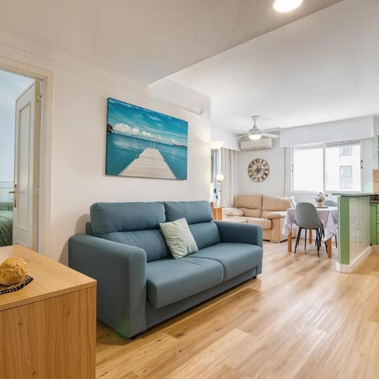 Apartment on the beach with parking and pool - One-Bedroom Apartment - 17