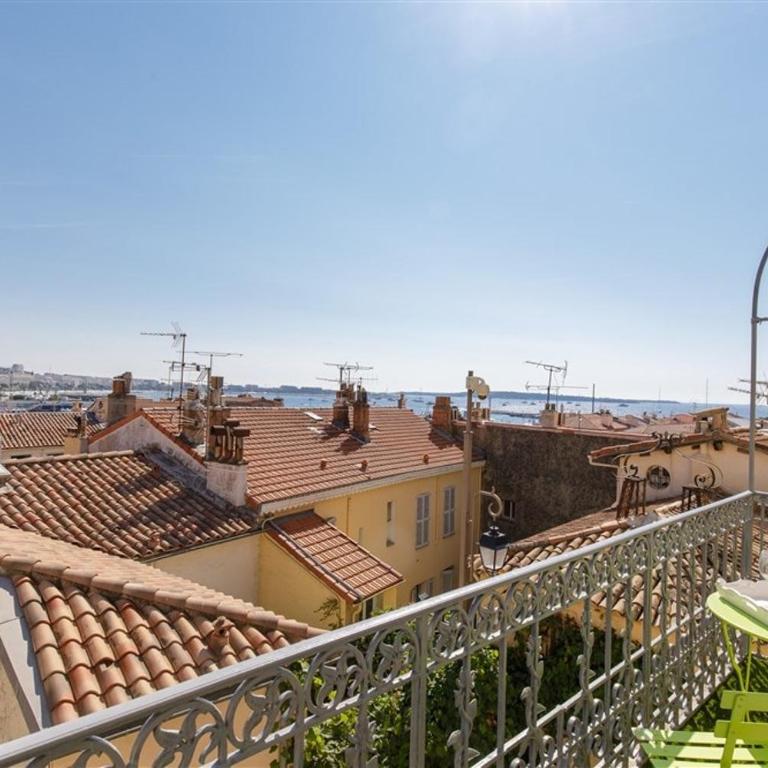 Central Charm space and calm sea view - Appartement 2 Chambres - 1