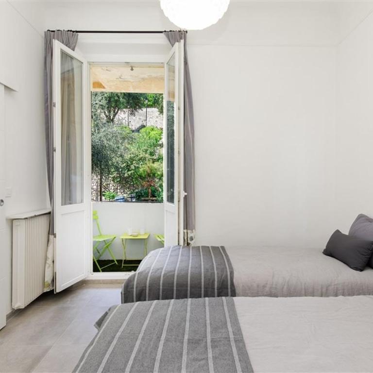 Central Charm space and calm sea view - Appartement 2 Chambres - 4