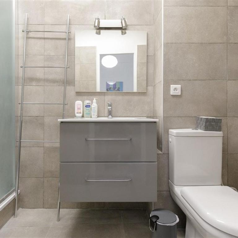 Central Charm space and calm sea view - Appartement 2 Chambres - 12